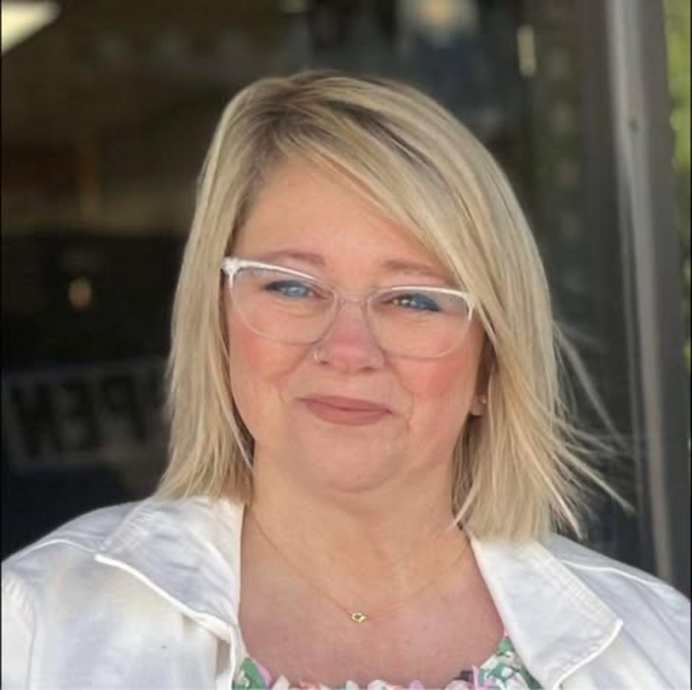 Meet your Posher, Connie